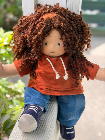 Sitting Friend - Elisheva (sunkissed skin tone)