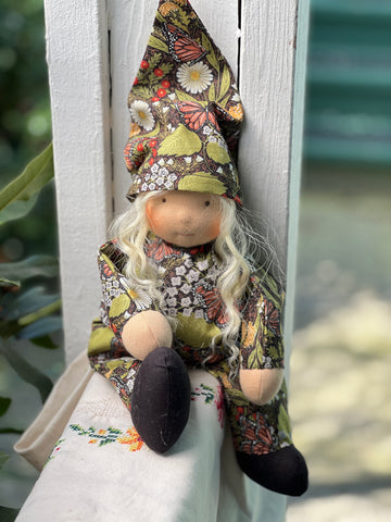 Floppy Dolls - Platnum Dark Garden