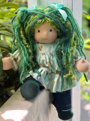 Sitting Friend - Clover