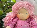 Sitting Friend - Cupcake