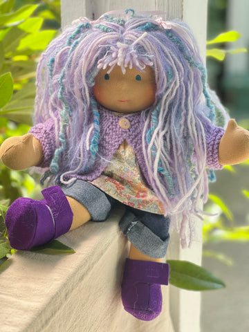 Sitting Friend -  Lilac