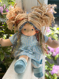 Sitting Friend - Daphne (sun-kissed skin tone)