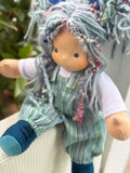 Sitting Friend Bluebelle (sunkissed)