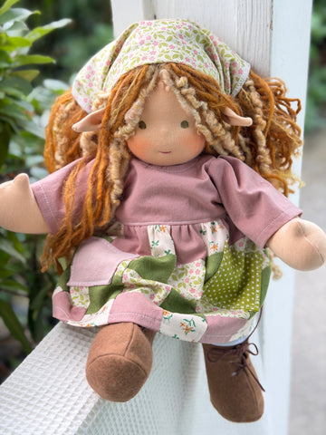 Sitting Friend Elf Sparrow (sunkissed)