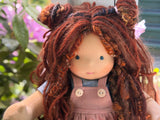 Sitting Friend - Cleo (sun-kissed skin tone)
