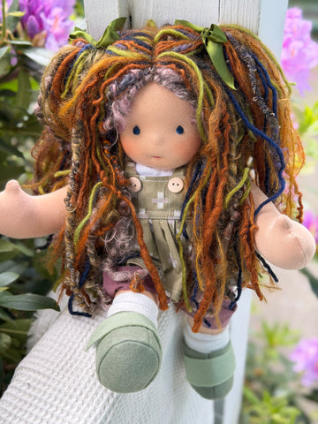 Sitting Friend - Amelie (sunkissed skin tone)