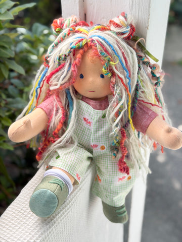 Sitting Friend Dolly (Sunkissed)