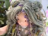 Sitting Friend - Moss (sun-kissed skin tone)
