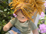 Sitting Friend - Robyn (sun-kissed skin tone)