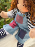 Sitting Friend -Forest (sun-kissed skin tone)