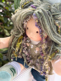 Sitting Friend - Moss (sun-kissed skin tone)