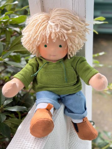 Sitting Friend - Oliver