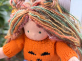 Sitting Friend Pumpkin (sunkissed)
