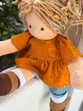 Sitting Friend Coco (sunkissed)