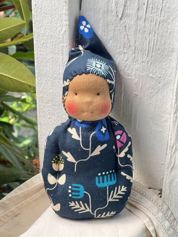 Adventure Buddy  - Blue Flower (mocha)