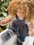 Sitting Friend - Cara