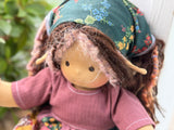 Sitting Friend Elf Wisteria (mocha)