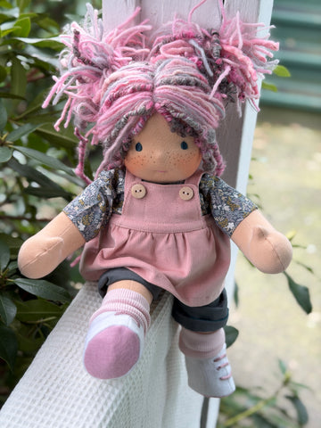 Sitting Friend - Nora