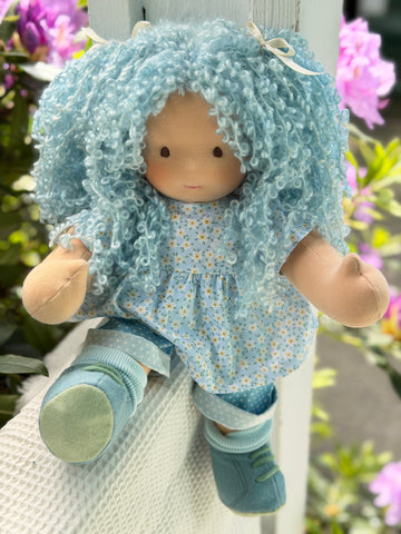 Sitting Friend - Stormee (sunkissed skin tone)