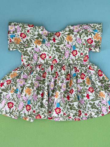 Classic/Sitting Friend Dress - Rabbits in the Garden