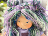 Sitting Friend - Sparkle (sun-kissed skin tone)