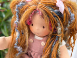 Sitting Friend - Celia (sun-kissed skin tone)