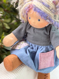 Sitting Friend - Freya (sun-kissed skin tone)