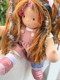 Sitting Friend - Celia (sun-kissed skin tone)