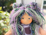 Sitting Friend - Sparkle (sun-kissed skin tone)