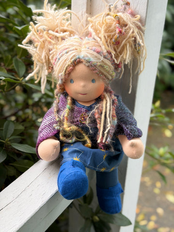 Sitting Friend - Marianne