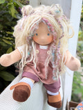 Sitting Friend - Celeste (sun-kissed skin tone)