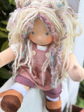 Sitting Friend - Celeste (sun-kissed skin tone)