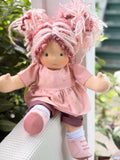 Sitting Friend - Beatrice (sun-kissed skin tone)