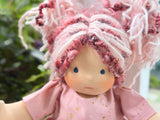 Sitting Friend - Beatrice (sun-kissed skin tone)
