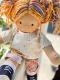 Sitting Friend - Juniper (sunkissed skin tone)