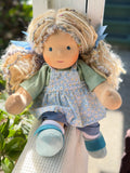Sitting Friend - Louisa (sunkissed skin tone)
