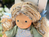Sitting Friend - Louisa (sunkissed skin tone)
