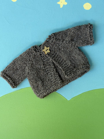 Classic/Sitting Friend Knit Sweater - Grey with Star Button