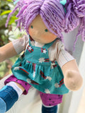 Sitting Friend - Violette (sun-kissed skin tone)