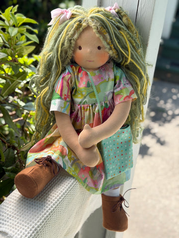 Forever Friend  - Clover (sunkissed skin tone)