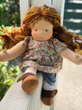 Sitting Friend - Nicolette (sun-kissed skin tone)