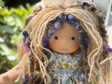 Sitting Friend - Flora (sun-kissed skin tone)