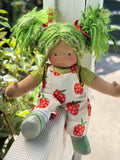 Sitting Friend - Apple 'Honeycrisp' (le mocha skin tone)