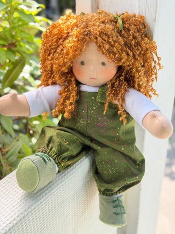 Sitting Friend Fern (sunkissed)