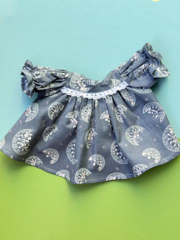 Classic/Sitting Yoke Friend Dress Grey Moons