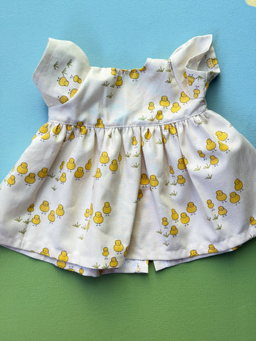 Classic/Sitting Friend Dress Yellow Chicks