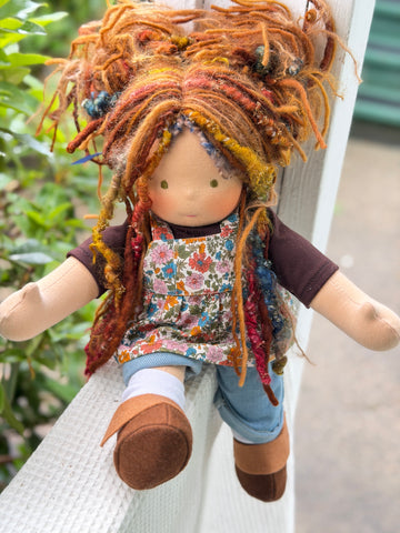 Sitting Friend Andromeda (sunkissed)