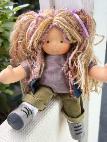 Sitting Friend Sally (sunkissed)