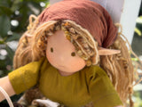 Sitting Friend Elf - Siofra
