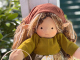 Sitting Friend Elf - Yavanna